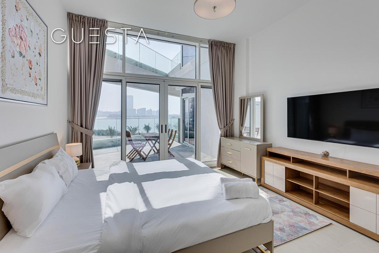 Azizi Mina The Palm, Free And Pool Access