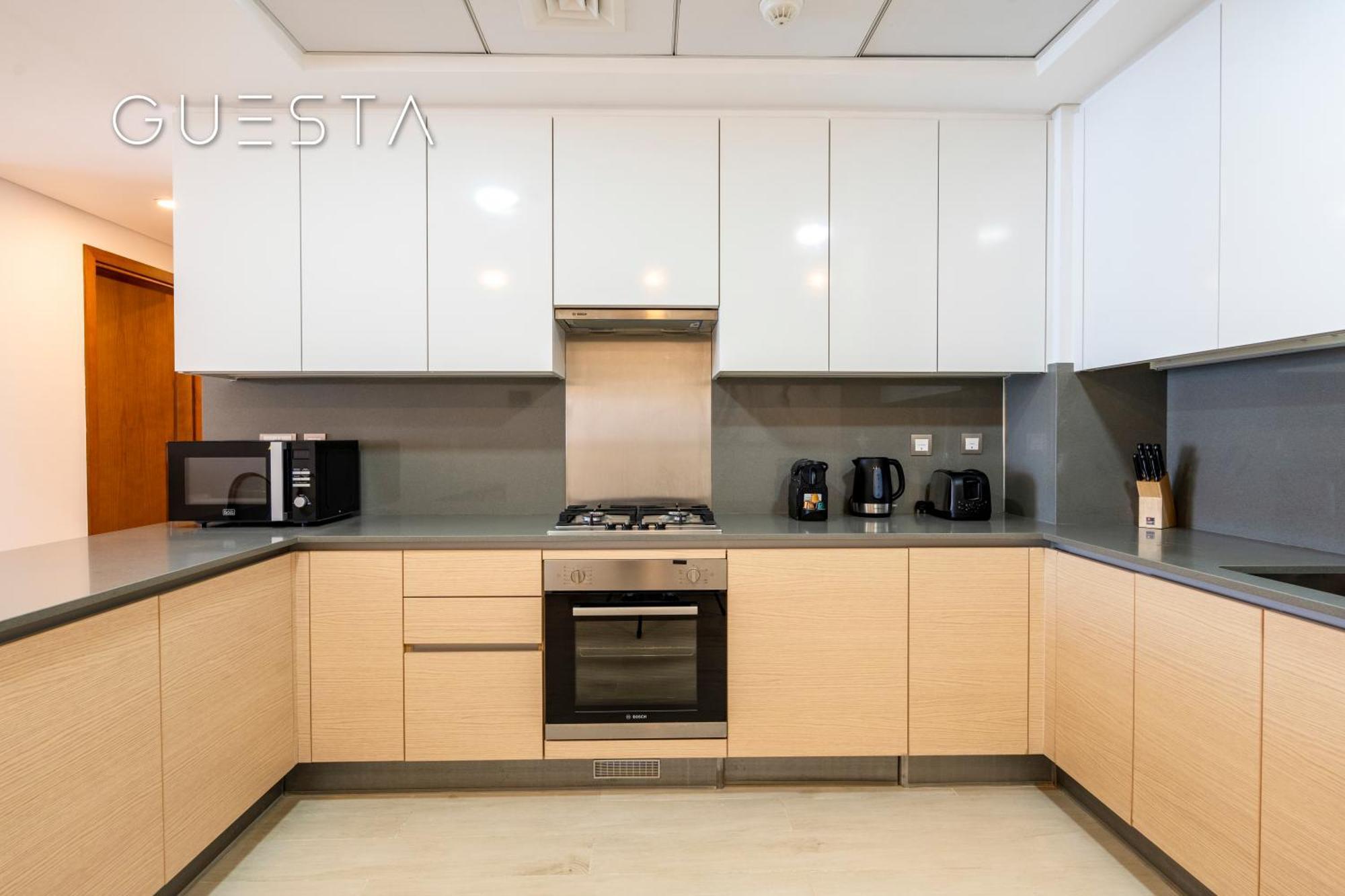 Apartment Azizi Mina The Palm, Free And Pool Access Dubai