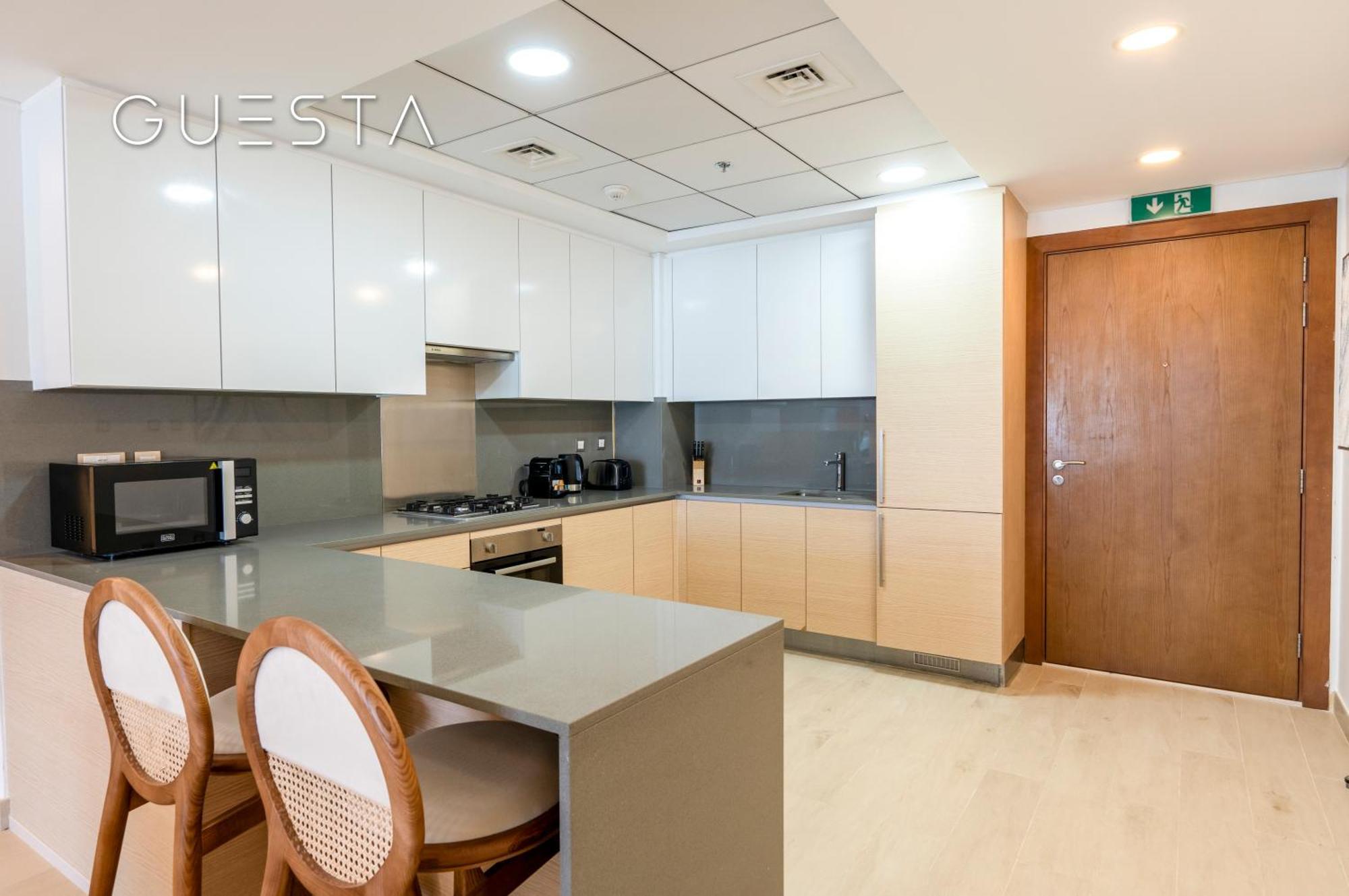 Azizi Mina The Palm, Free And Pool Access Apartment *